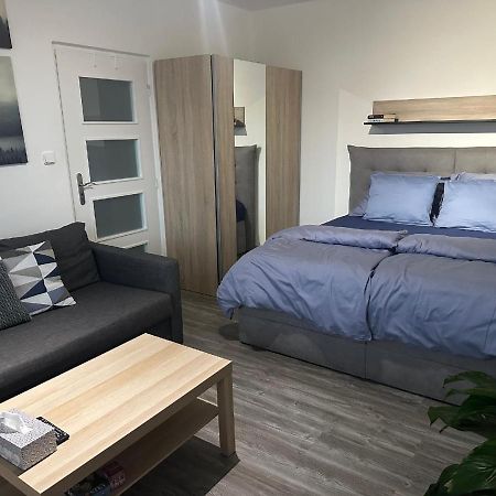 Apartman C. 19 哈拉霍夫 外观 照片